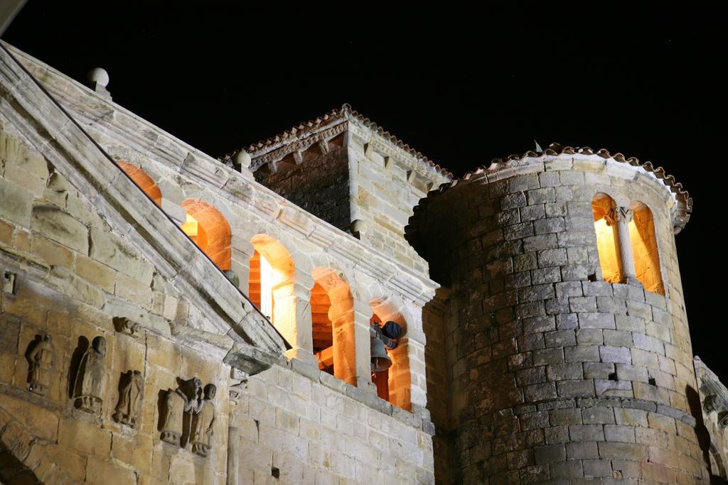 Hotel Colegiata Santillana del Mar Exteriör bild